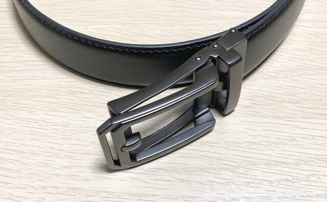無段階調整 オートロック 式 ベルト の 長さ を 調整する（ カット ）その 3