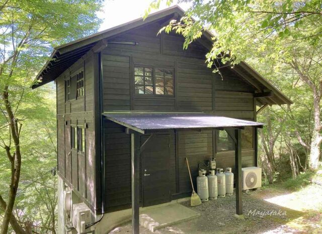 岩屋キャンプ場 森のコテージ の 宿泊料金